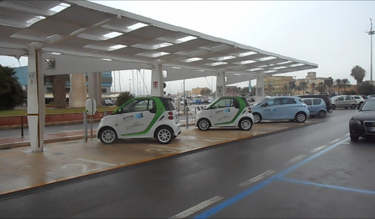 Parte il servizio noleggio e ricarica auto elettriche nel porto di Cagliari – VIDEO