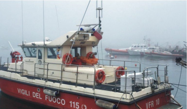 Olbia,   traghetto urta banchina. Il Conapo attacca:  “Porto Olbia senza vigili fuoco è da irresponsabili”