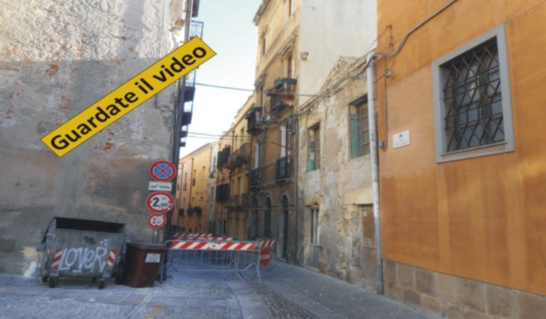 Cagliari, Castello: Via Canelles chiusa al traffico per la caduta di   calcinacci – VIDEO
