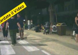 Cagliari: al Poetto è di moda la passeggiata notturna – VIDEO