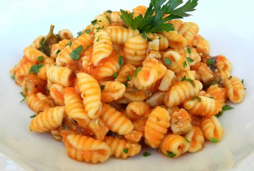 “Sardegna a Tavola”: Cassuli al ragù di pesce spada