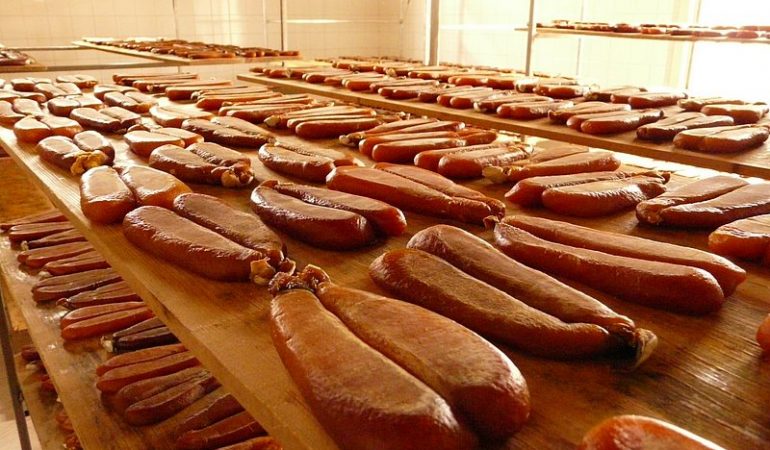 Quartucciu: dipendente ruba bottarga, arrestato sul posto di lavoro