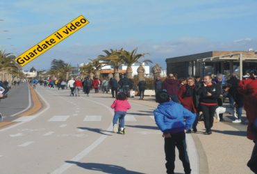 Cagliari, Santo Stefano: tutti in giro in città, Poetto  preso d’assalto – VIDEO