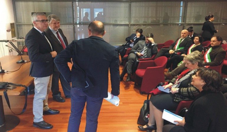 Cagliari: il ministro Poletti incontra i  lavoratori della Keller e una delegazione di sindaci del Medio Campidano