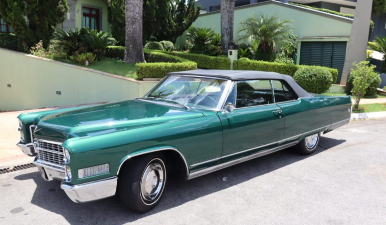La Cadillac Eldorado color verde acqua