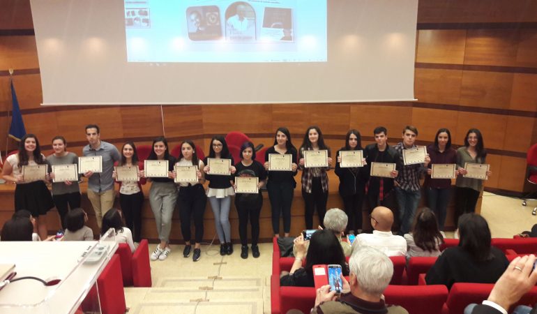 Premio Isamov: quindici liceali sardi premiati e ospiti dei laboratori Infn del Gran Sasso