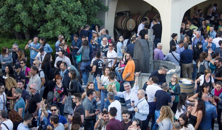 Il 26 e 27 maggio torna in Sardegna  la grande festa del vino con “Cantine Aperte”