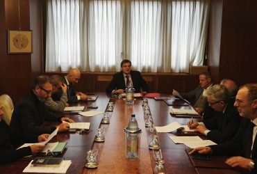 Ganau illustra ai Capogruppo la proposta di legge sulla doppia preferenza di genere Ganau illustra ai Capogruppo la proposta di legge sulla doppia preferenza di genere