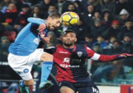 Calcio: il Napoli affonda il Cagliari con 5 reti a 0