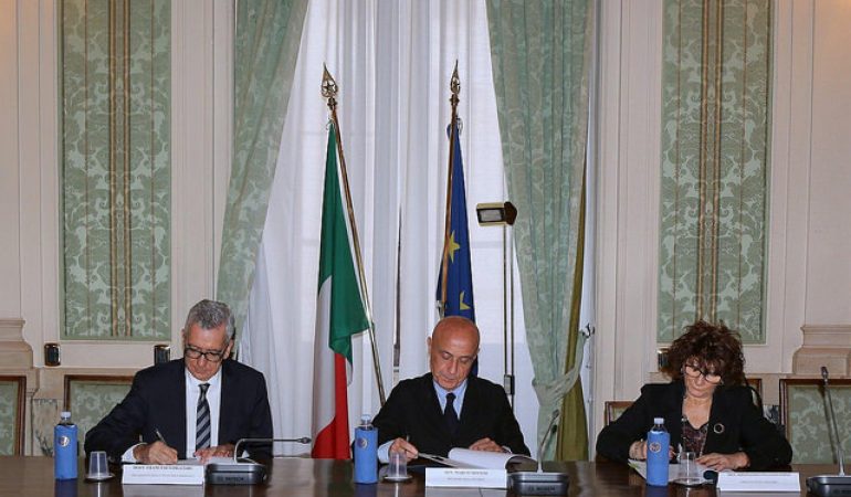 Roma: Pigliaru e Minniti firmano l’accordo per la sicurezza dei territori sardi
