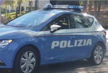 Cagliari,  ruba uno scooter ma la polizia lo intercetta mentre lo spinge