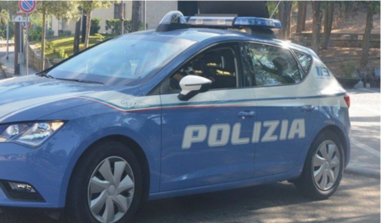 Cagliari: due  gambiani arrestati in flagrante per spaccio in via Roma