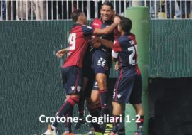 Il Cagliari senza strafare vince a  Crotone 2-1