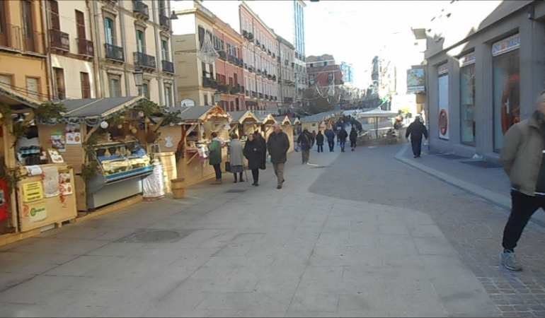Ultimi giorni di apertura del mercatino di Natale del Corso Vittorio a Cagliari – VIDEO