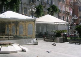 Piazza Yenne si cambia da Sant’Efisio:  via i gazebo