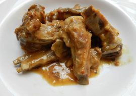 “Sardegna a Tavola”: il Secondo – Agnello con salsa all’aglio e Vermentino
