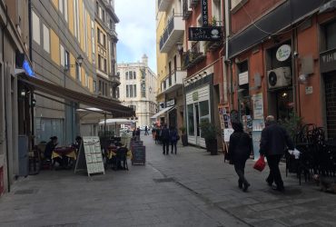 Cagliari: via i tavolini a mezzanotte,  addio alla movida e il  turismo muore