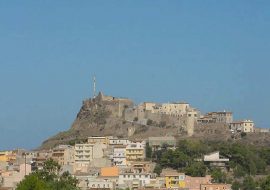 Castelsardo: via al piano del colore nel centro storico