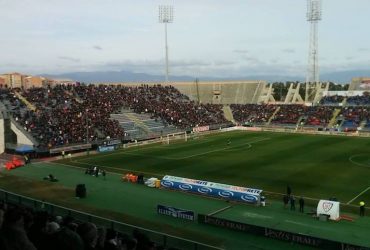 Calcio serie A: al Sant’Elia arriva il Chievo Verona, un’ottima occasione per tornare alla vittoria e scacciare le numerose critiche Calcio serie A: al Sant’Elia arriva il Chievo Verona, un’ottima occasione per tornare alla vittoria e scacciare le numerose critiche