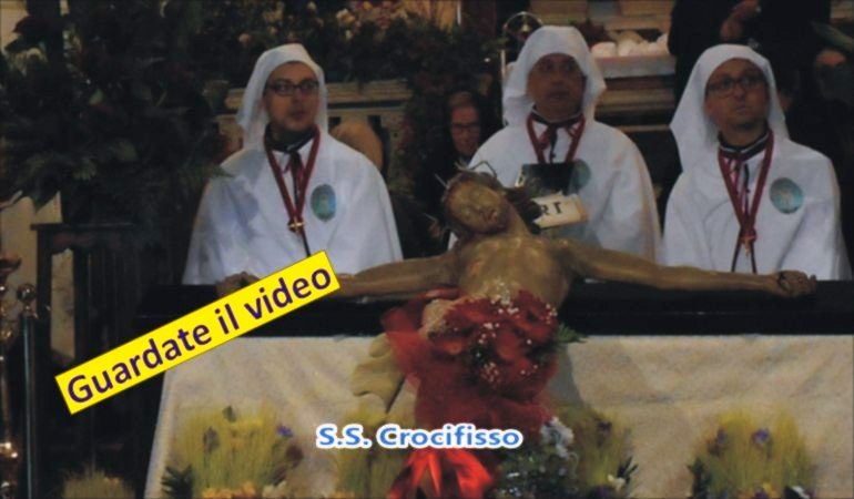 Tanti Cagliaritani in visita nelle chiese come  tradizione  del  Giovedì  Santo – VIDEO