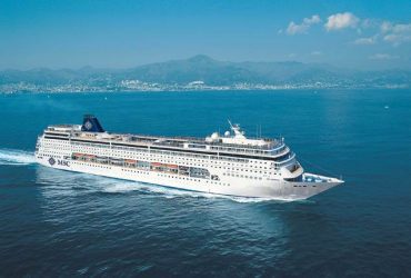 Cagliari: domani in porto 5400 crocieristi con le navi Msc Armonia e Britannia