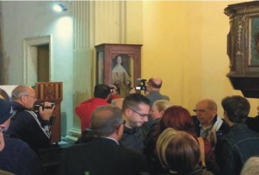 Cagliari: dopo 70 anni torna nella sua chiesa la statua di Santa Chiara