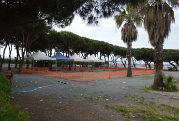 Cagliari, Su Siccu: chiusi i gazebo dei ricciai, pineta desolata Cagliari, Su Siccu: chiusi i gazebo dei ricciai, pineta desolata