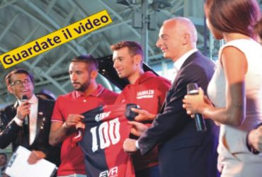 L’arrivederci di Cagliari al Giro d’Italia con una festa in aeroporto