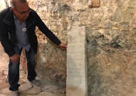 Cagliari: i sotterranei del  San Giovanni  di Dio restituiscono  una stele in marmo con epigrafi  latine