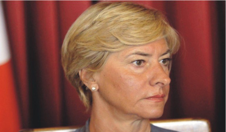 Un’idea del ministro Pinotti:  leva civile obbligatoria