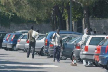 Cagliari: due  extracomunitari aggrediscono un  uomo per  questione di parcheggio