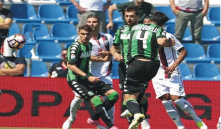 Calcio, Serie A: un Cagliari inqualificabile sommerso dal Sassuolo con  6 reti