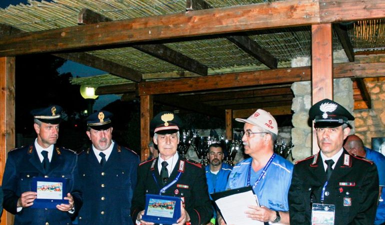 Auto d’epoca di polizia e carabinieri   all’XI edizione della “Coppa Gentlemen Sardi”