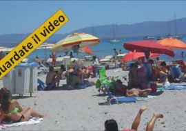 Cagliari: Poetto affollato come in piena stagione estiva – VIDEO