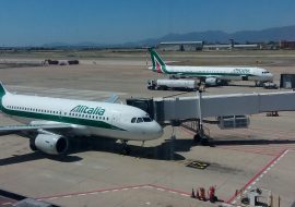 Avaria a un motore: volo Alitalia rientra a Cagliari