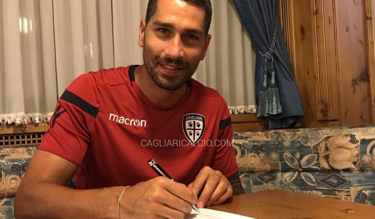 Marco Borriello rinnova con il Cagliari