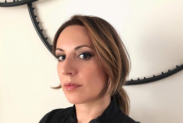 Decoro Mediterraneo: il tappeto che racconta il mare e le sue storie