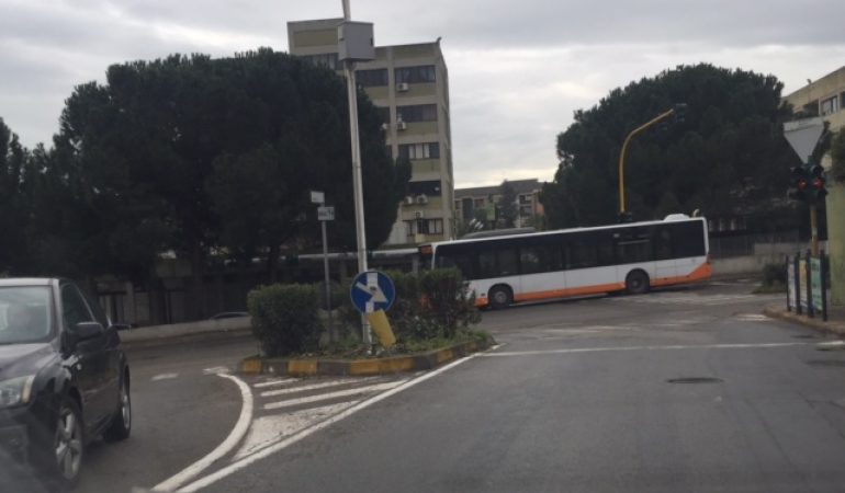 Su Planu: da lunedì divieto di svolta a sinistra da via Ariosto