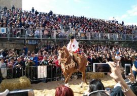 Oristano: Grande edizione della Sartiglia ieri con 24 centri e una sartiglia