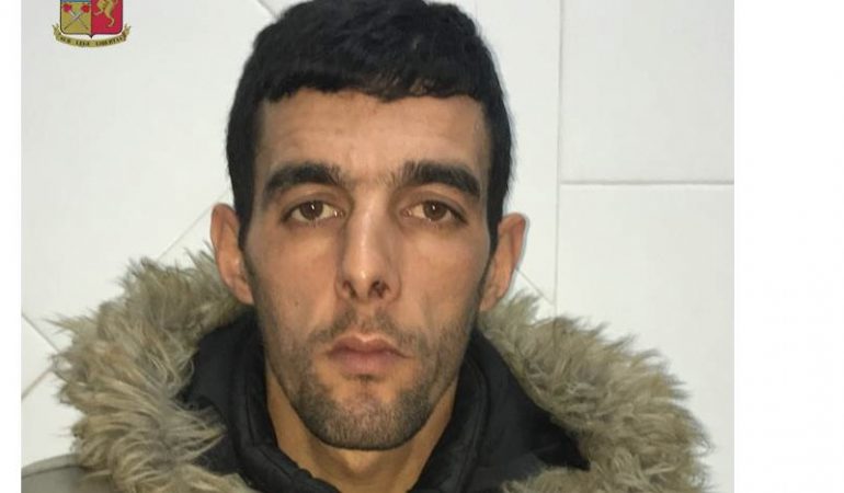 Cagliari: Algerino con foglio di via arrestato per spaccio in piazza Amendola