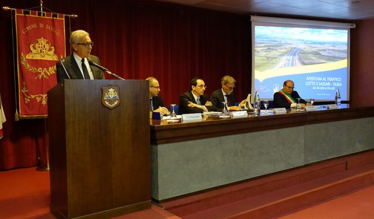 Sassari, Pigliaru incontra Delrio: sul tappeto infrastrutture, viabilità e trasporti