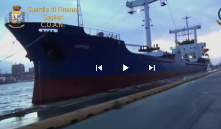 La nave della droga Jupiter lascia il porto di Cagliari con un nuovo proprietario:  si chiude così una vicenda misteriosa