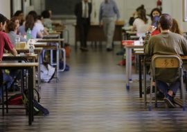 Per la Maturità 2017 il ministro Fedeli firma l’ordinanza, anche un video per aiutare gli studenti a prientarsi