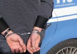 Tenta un furto dentro un’auto: arrestato a Cagliari