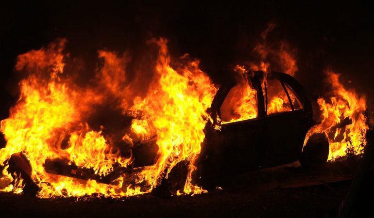 Sassari: carbonizzato nell’auto che ha preso fuoco