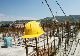 Operai senza stipendio da novembre nel cantiere Is Molas