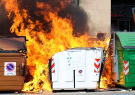 Ancora una notte di incendi a Cagliari e Sestu