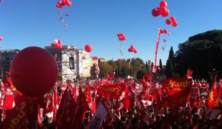 5.000 persone alla manifestazione della Cgil a Cagliari