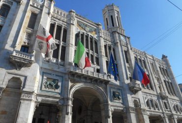 Cagliari: presidio davanti al Comune dei  sessanta lavoratori degli   appalti del verde pubblico cittadino