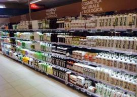 Cagliari: un disabile ferisce una guardia giurata in un supermercato